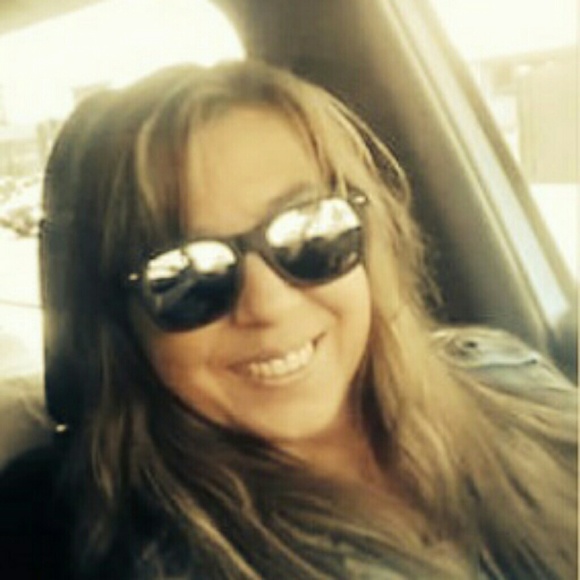 Meet your Posher, Darla - Picture 3 of 8